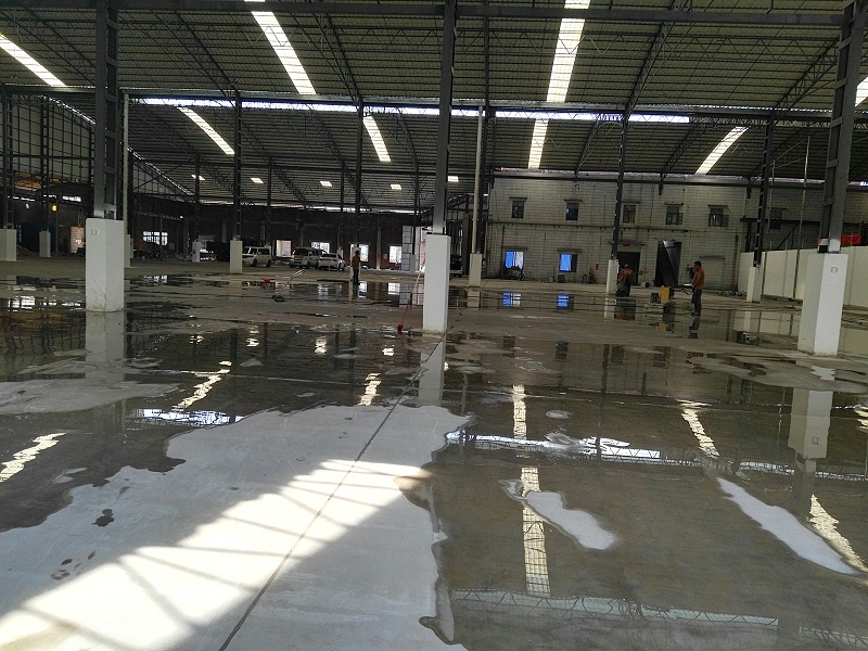 “地衛(wèi)士”混凝土強化地坪施工