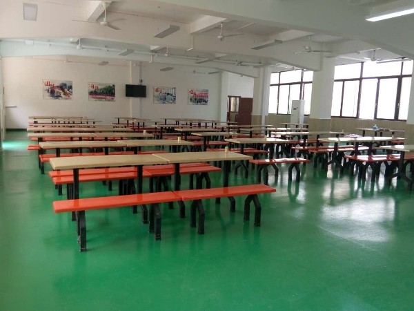 陶瓷研究所食堂選用“地衛士”撒砂止滑型環氧地坪漆