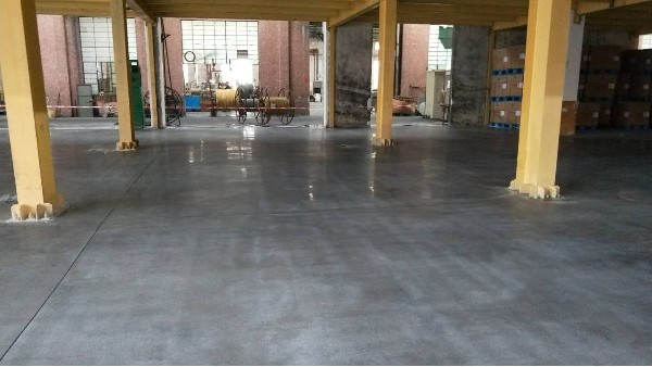 廣州暢業有限公司選用地衛士混凝土強化地坪