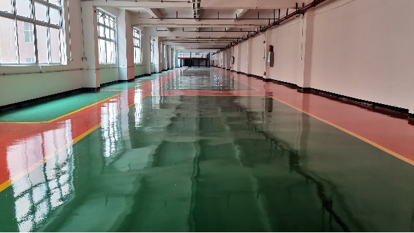 防靜電自流平環氧地坪漆走進萬眾電氣