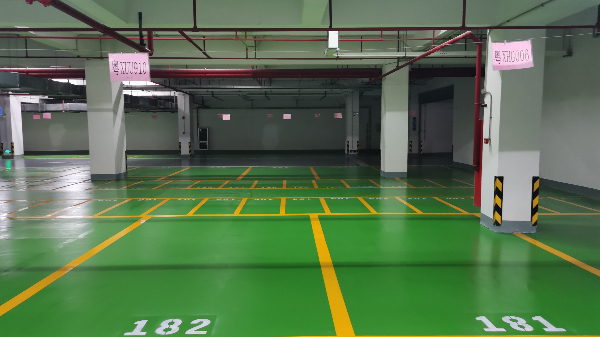 金粵宏泰大廈停車場選用地衛(wèi)士超耐磨止滑地坪漆