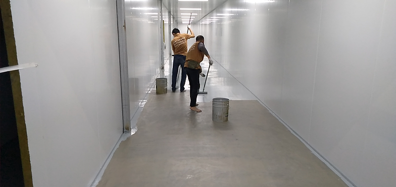 口罩防護(hù)服無塵凈化車間環(huán)氧地坪漆施工