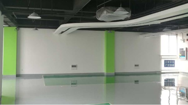 華材職業(yè)技術(shù)學(xué)校選用地衛(wèi)士環(huán)氧地坪漆工程