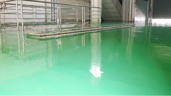 佛山鑫駕機動車檢測有限公司選用地衛(wèi)士環(huán)氧地坪漆工程