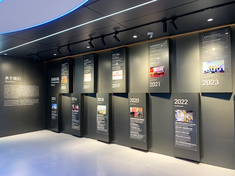 數(shù)字化展廳地衛(wèi)士環(huán)氧彩砂自流平地坪漆完工圖