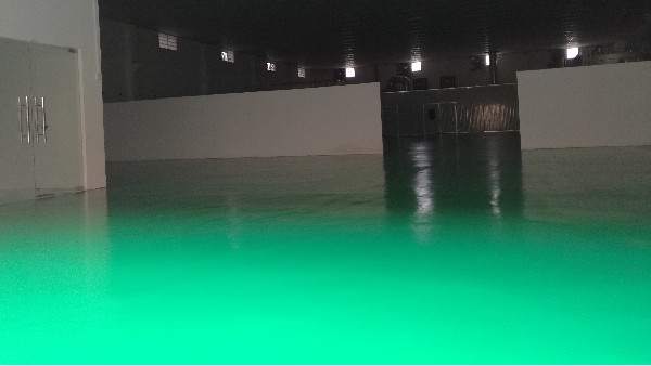 佛山炫辰鈦金廠選用地衛士水性聚胺酯砂漿環氧地坪漆工程