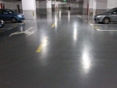 停車場金剛砂耐磨硬化地坪