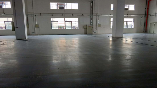 廣東領(lǐng)豐汽車科技實(shí)業(yè)有限公司選用地衛(wèi)士硬化劑地坪工程